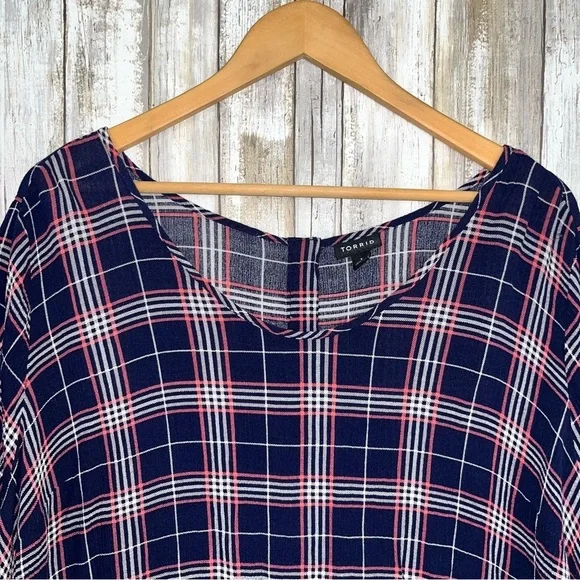 Torrid Harper Georgette Plaid Blouse 1X Blue Red Flutter Sleeve Flow Lightweight - Picture 5 of 7